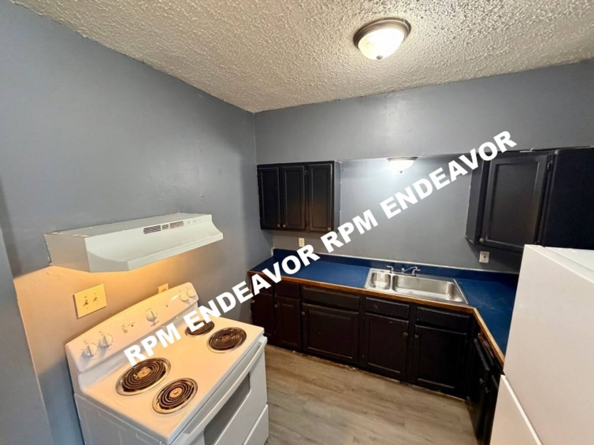 Apartment for rent at 1405 - 1407 Rowan Ave, St. Louis, MO 63112