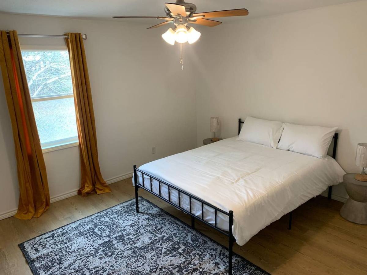 Apartment for rent at 1040 N Montgomery St, Starkville, MS 39759