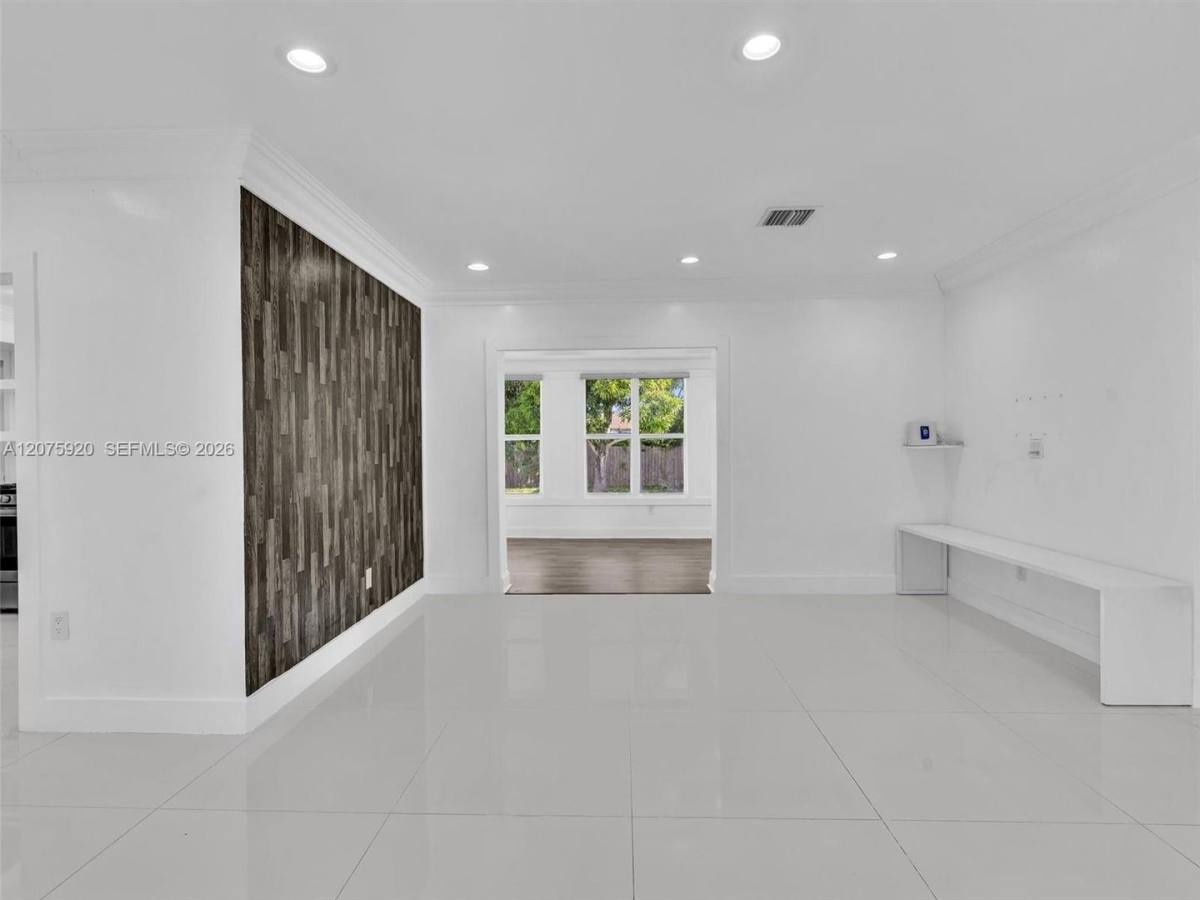 1647 NE 146th St, North Miami, FL 33181 - House for Rent - Image 5
