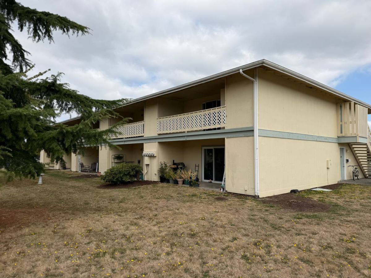 Apartment for rent at 210 N 15th St, Mount Vernon, WA 98273