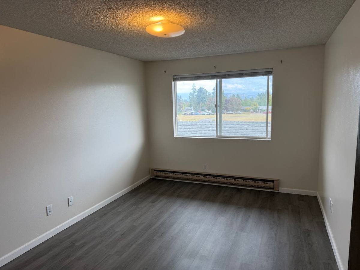 Apartment for rent at 210 N 15th St, Mount Vernon, WA 98273