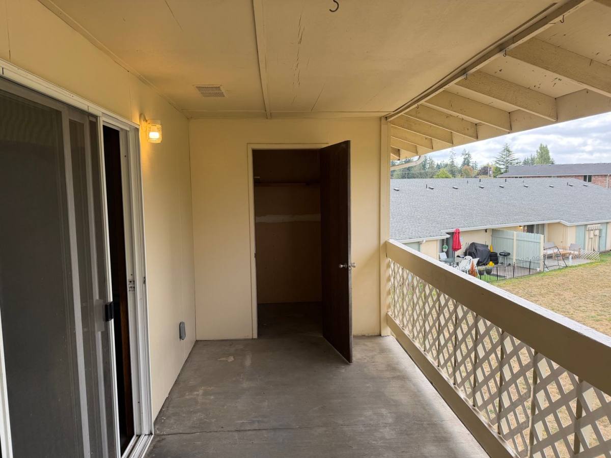 Apartment for rent at 210 N 15th St, Mount Vernon, WA 98273