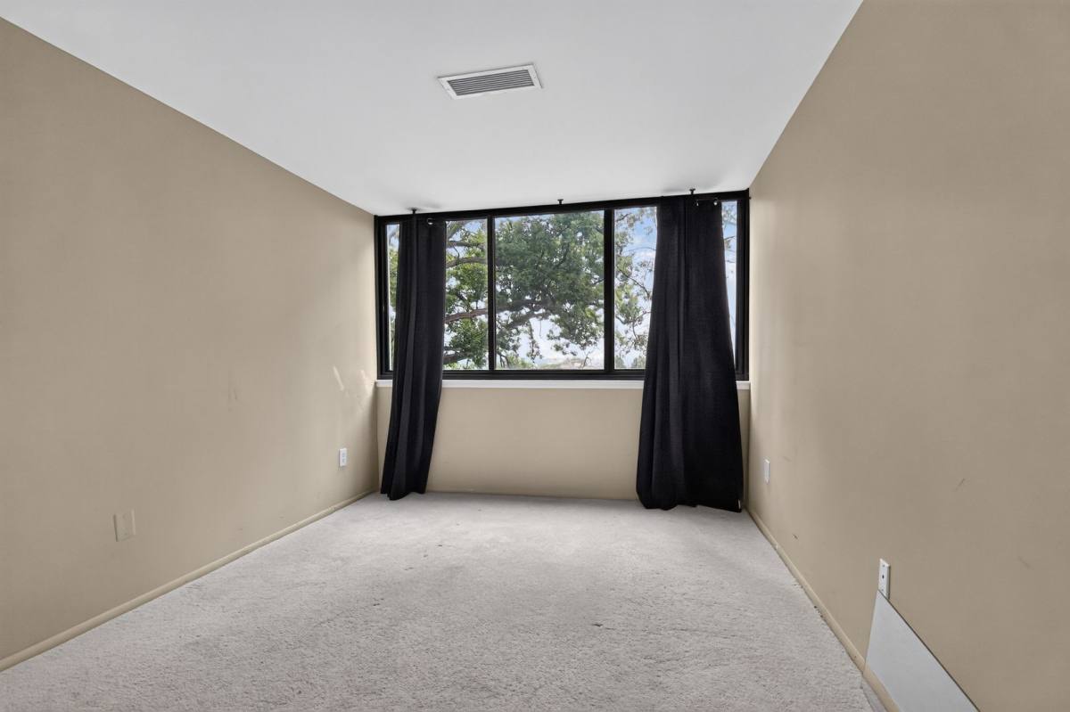 Condo for rent at 12 S Van Dorn St, Alexandria, VA 22304