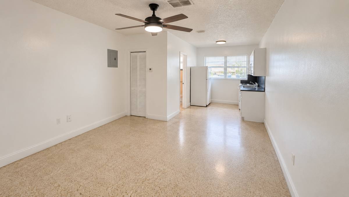 Apartment for rent at 120 W 28 St, Hialeah, FL 33010