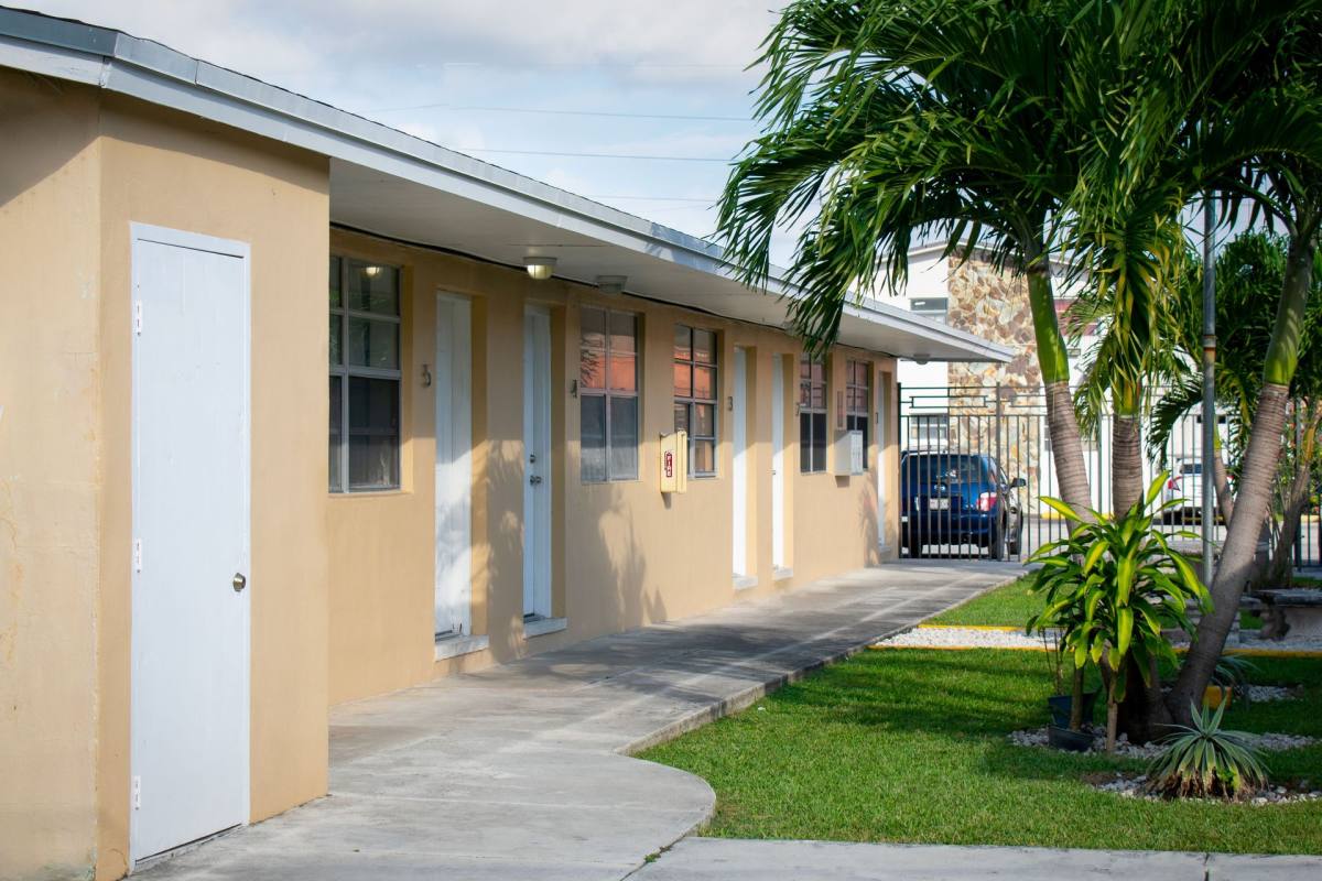 Apartment for rent at 120 W 28 St, Hialeah, FL 33010