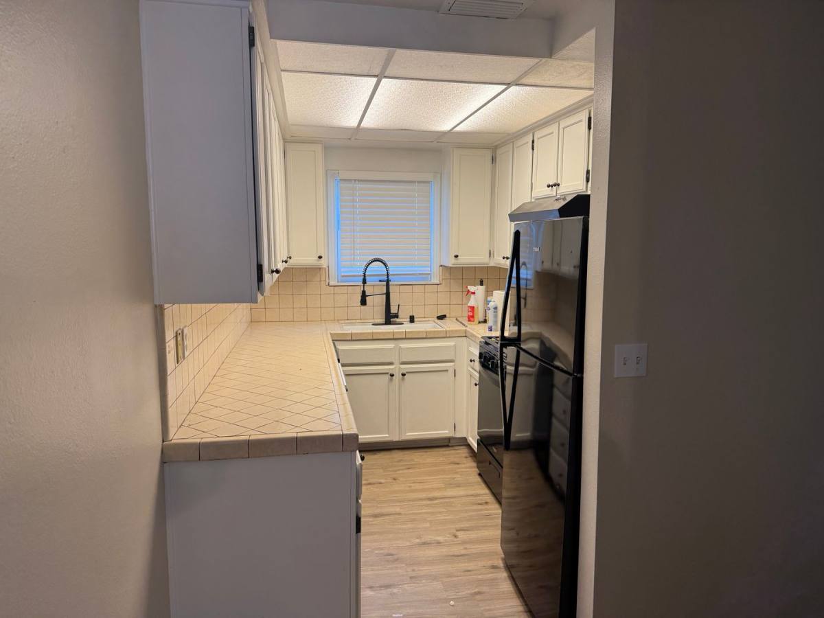 Apartment for rent at 325 N Vermont, Glendora, CA 91741