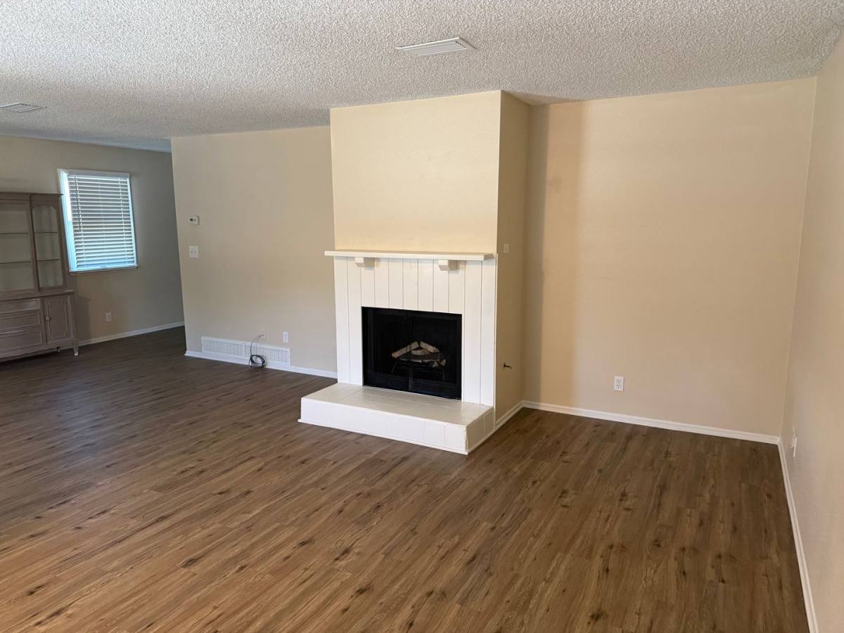 Apartment for rent at 325 N Vermont, Glendora, CA 91741