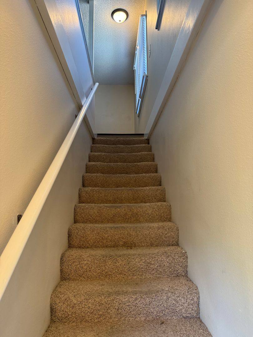 Apartment for rent at 325 N Vermont, Glendora, CA 91741
