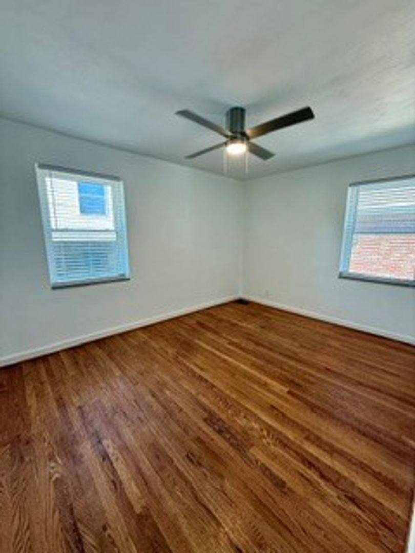 Apartment for rent at 6264 Sunshine Dr, St. Louis, MO 63109