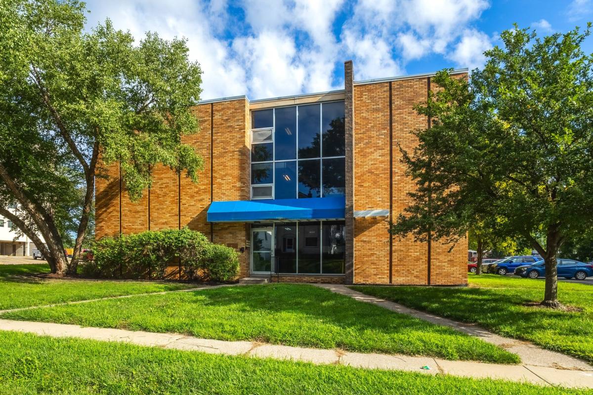 Apartment for rent at 725 16th Ave, Moline, IL 61265