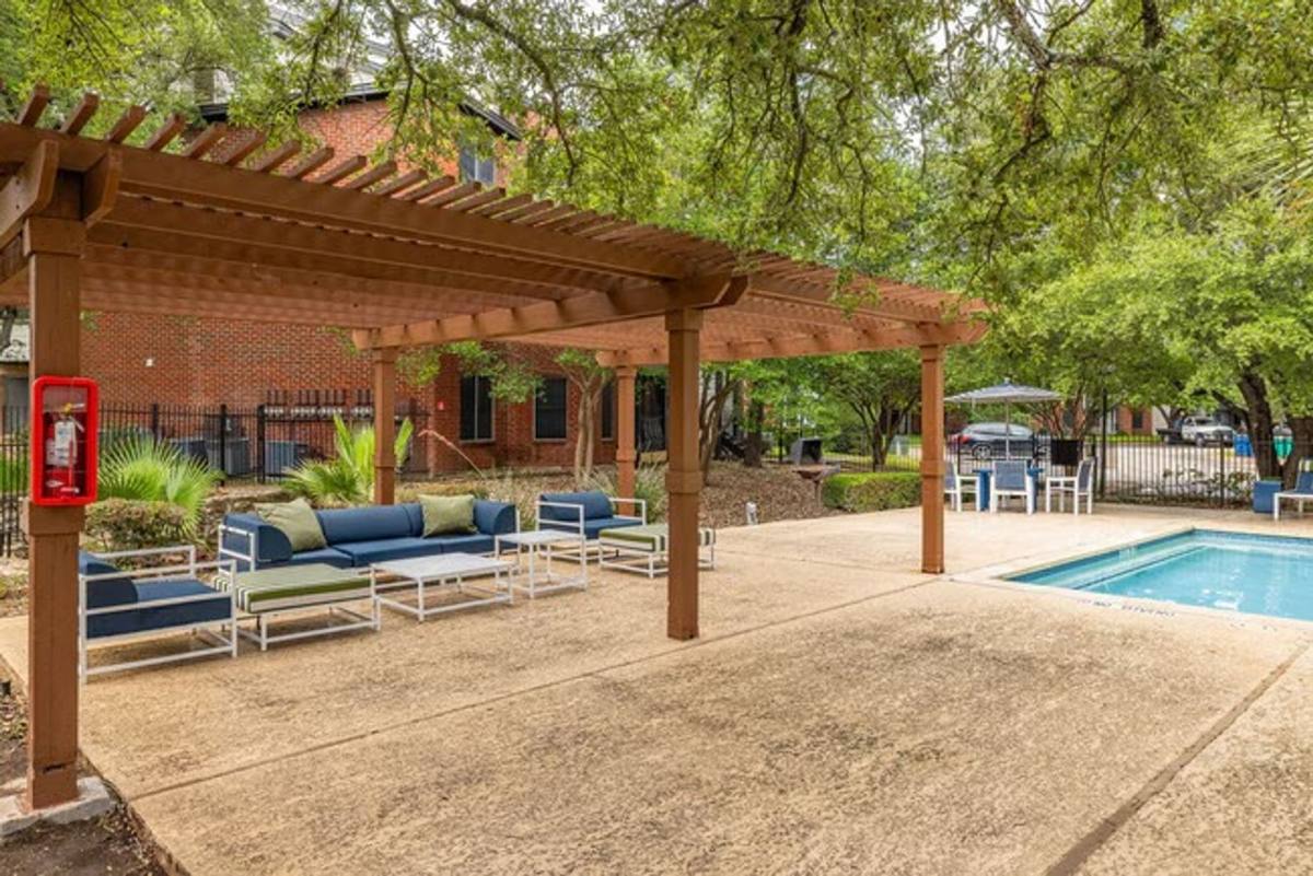 Apartment for rent at 3101 Shoreline Dr, Austin, TX 78728