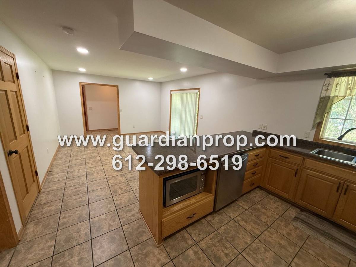 House for rent at 2647 Margaret Ave E, St. Paul, MN 55119