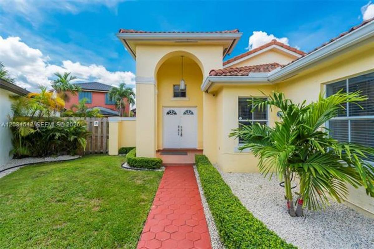 House for rent at 13230 NW 8th Terrace, Miami, FL 33182