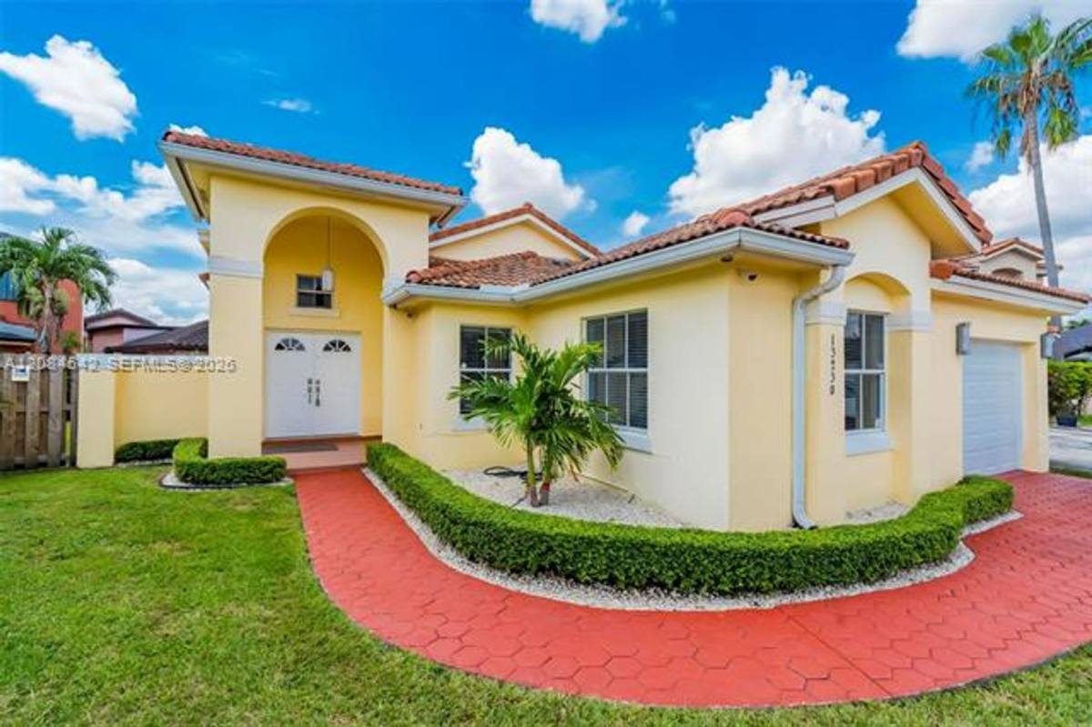 House for rent at 13230 NW 8th Terrace, Miami, FL 33182