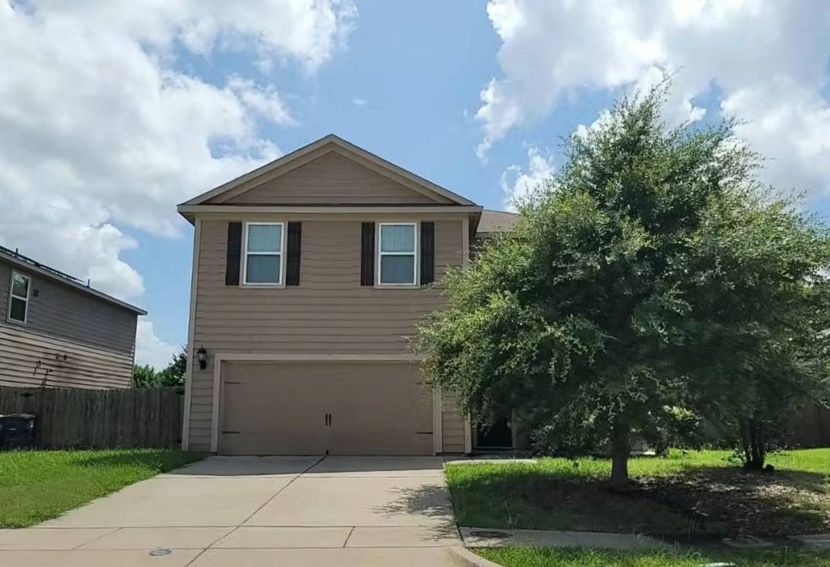 House for rent at 14112 Indian Wells Rd, Dallas, TX 75253