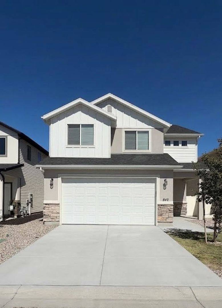 Townhouse for rent at 842 W Wellington Ave, North Salt Lake, UT 84054