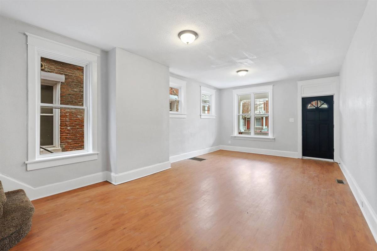 House for rent at 2626 N 6th St, Harrisburg, PA 17110
