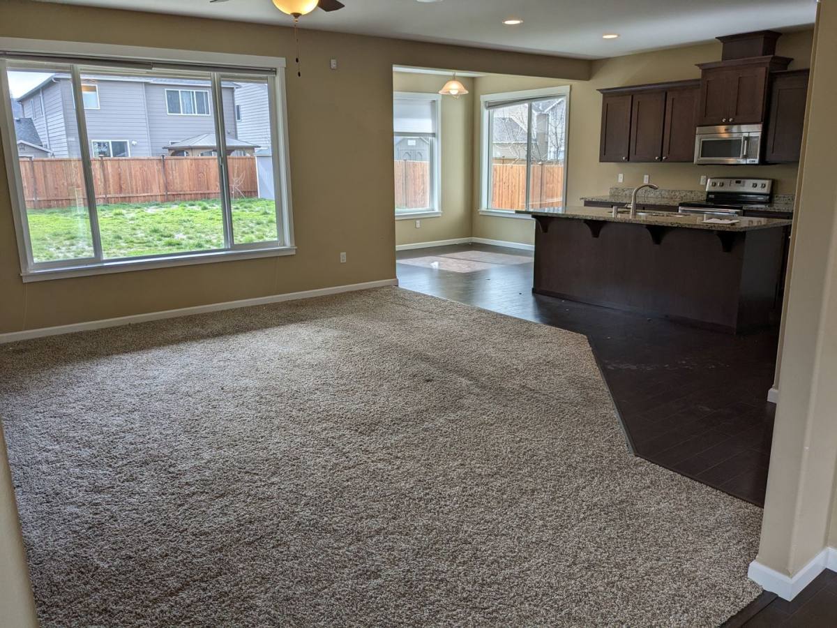 923 Boatman Ave NW, Orting, WA 98360 - House for Rent - Image 4