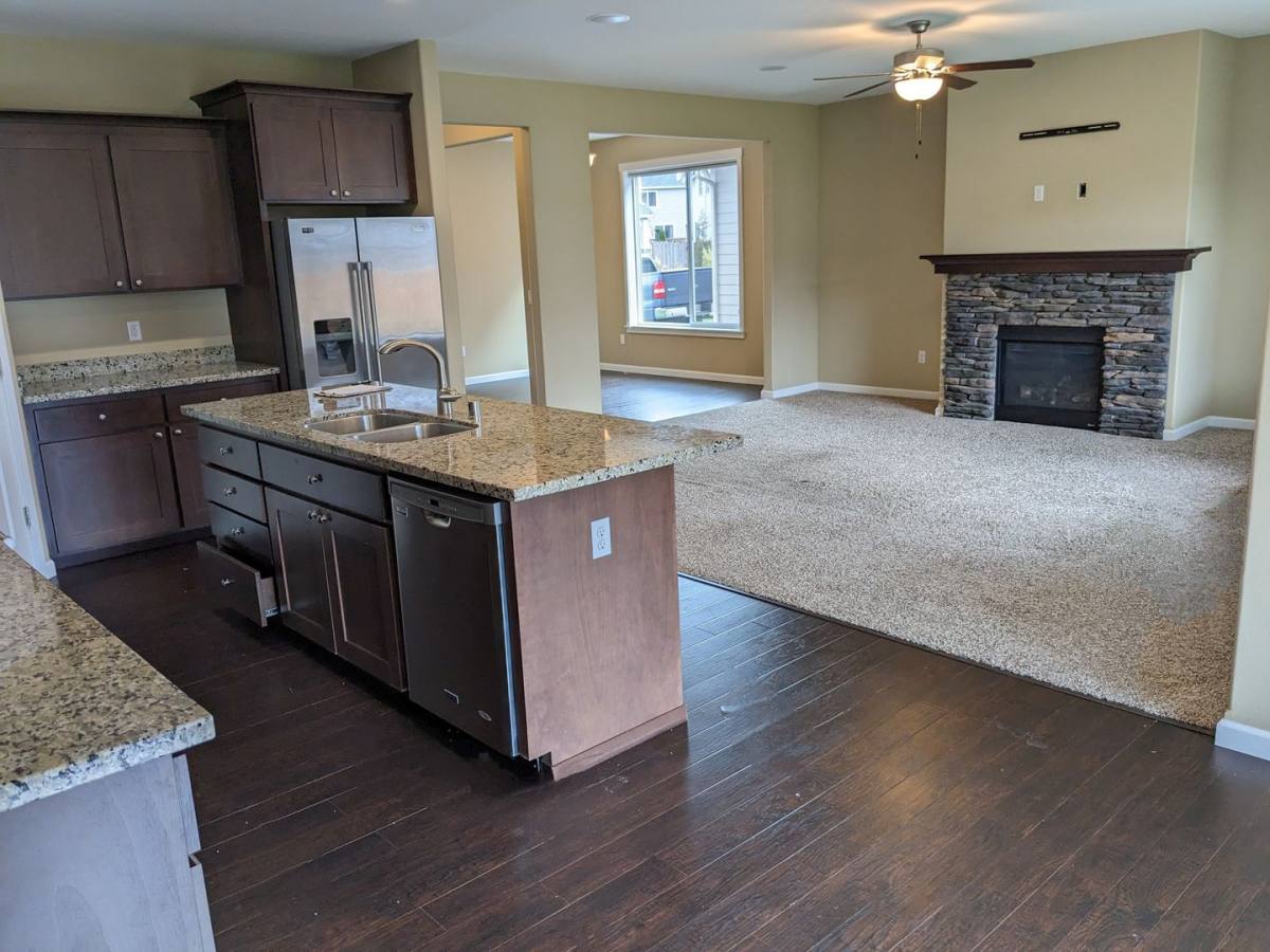 923 Boatman Ave NW, Orting, WA 98360 - House for Rent - Image 5