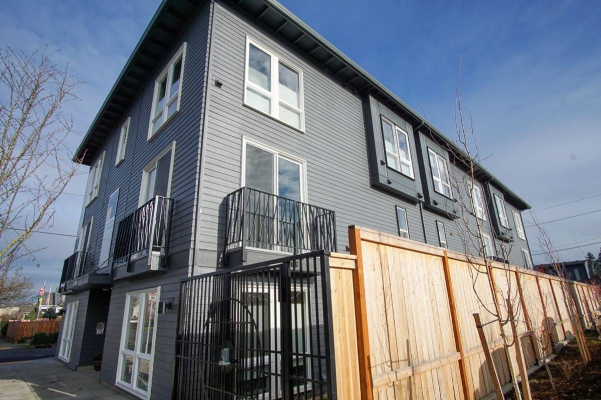 Apartment for rent at 5080 NE 33rd Ave, Portland, OR 97211