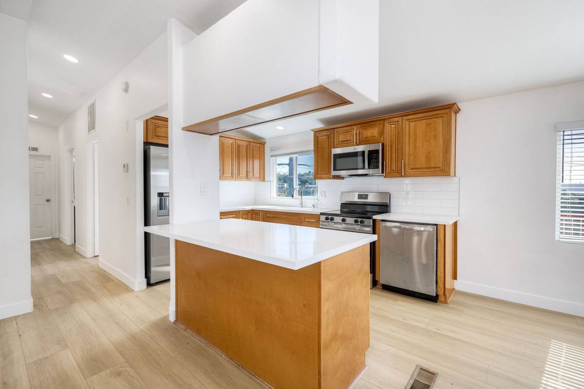 House for rent at 2241 Meadow Lark Dr, San Diego, CA 92123