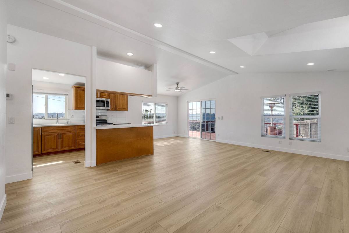 House for rent at 2241 Meadow Lark Dr, San Diego, CA 92123