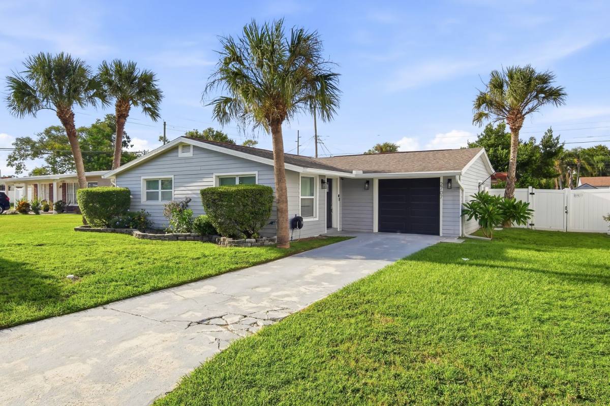 House for rent at 2707 W Kenmore Ave, Tampa, FL 33614