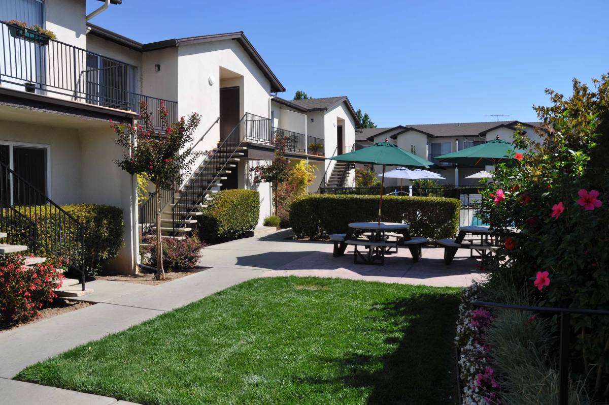 Apartment for rent at 240 Hollis Ave #14, Campbell, CA 95008