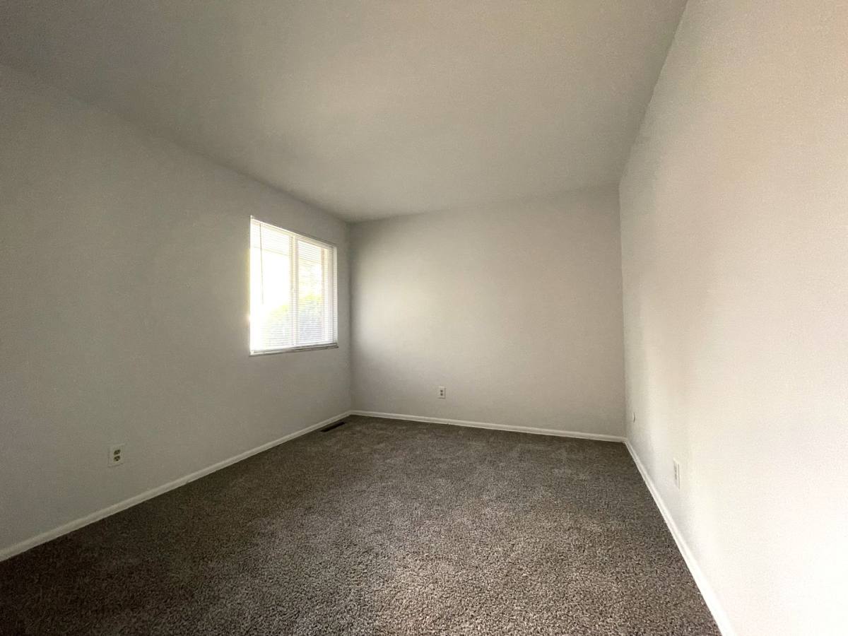 Apartment for rent at 1700 Elaine Rd, Columbus, OH 43227