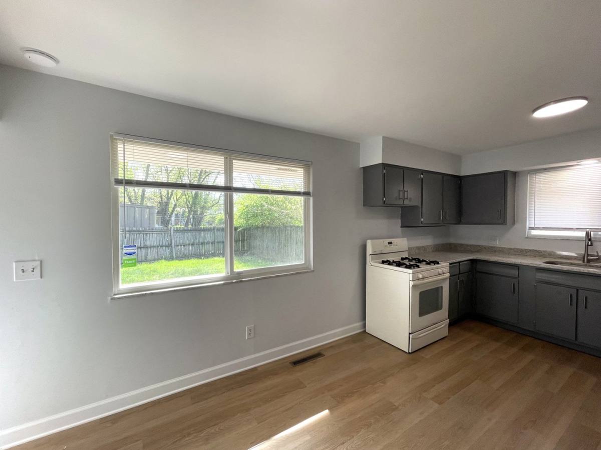 Apartment for rent at 1700 Elaine Rd, Columbus, OH 43227