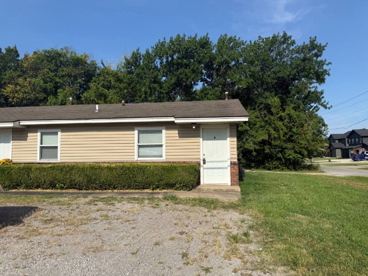 Apartment for rent at 618 N Fairland Ave #66-4, Coweta, OK 74429