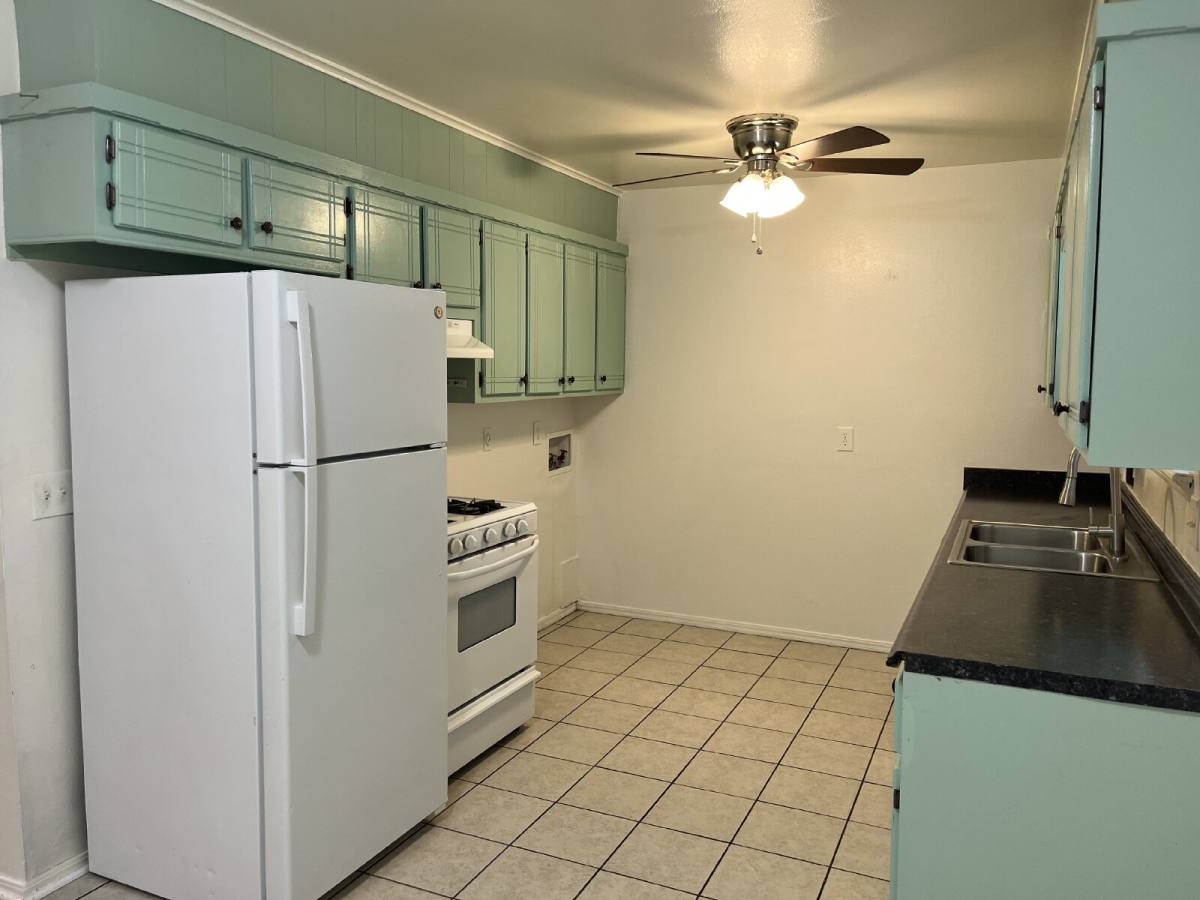 Apartment for rent at 618 N Fairland Ave #66-4, Coweta, OK 74429