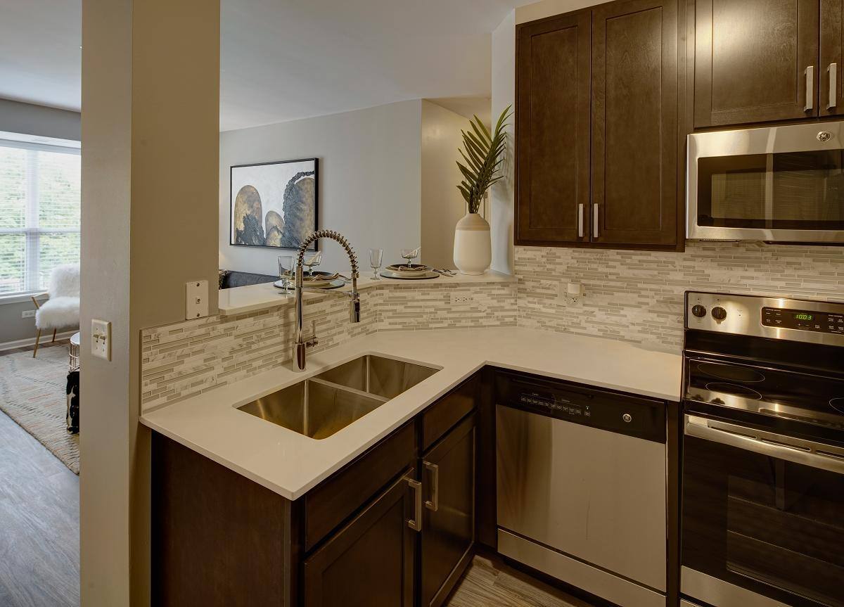Apartment for rent at 2720 S Highland Ave, Lombard, IL 60148