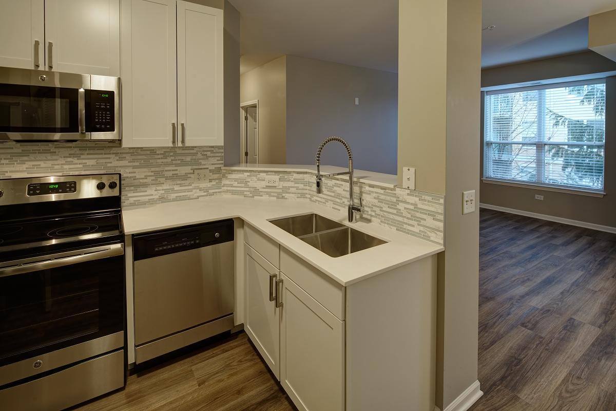 Apartment for rent at 2720 S Highland Ave, Lombard, IL 60148