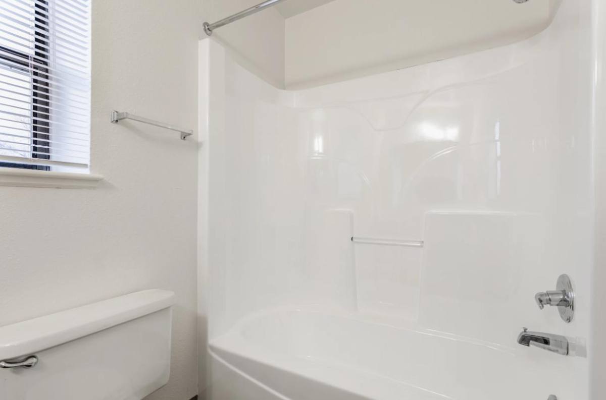 Apartment for rent at 2040 E 84th St, Merrillville, IN 46410
