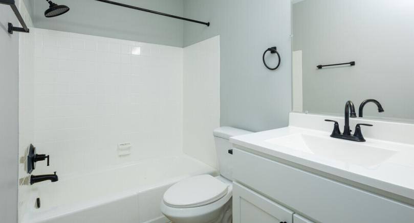Apartment for rent at 1718 W 55th Ave, Merrillville, IN 46410