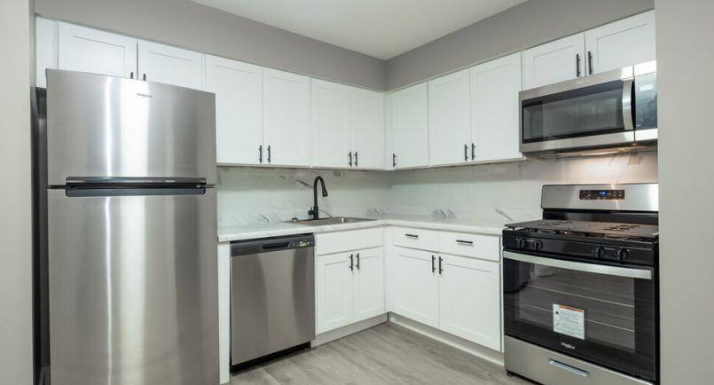 Apartment for rent at 1718 W 55th Ave, Merrillville, IN 46410