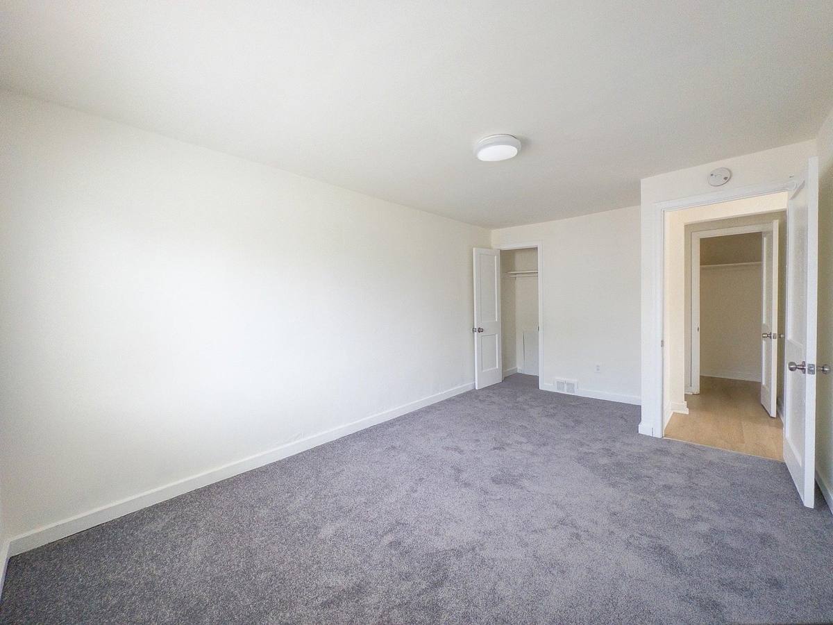 Townhouse for rent at Cedar Knoll, 221 Berkley Rd, Paulsboro, NJ 08066