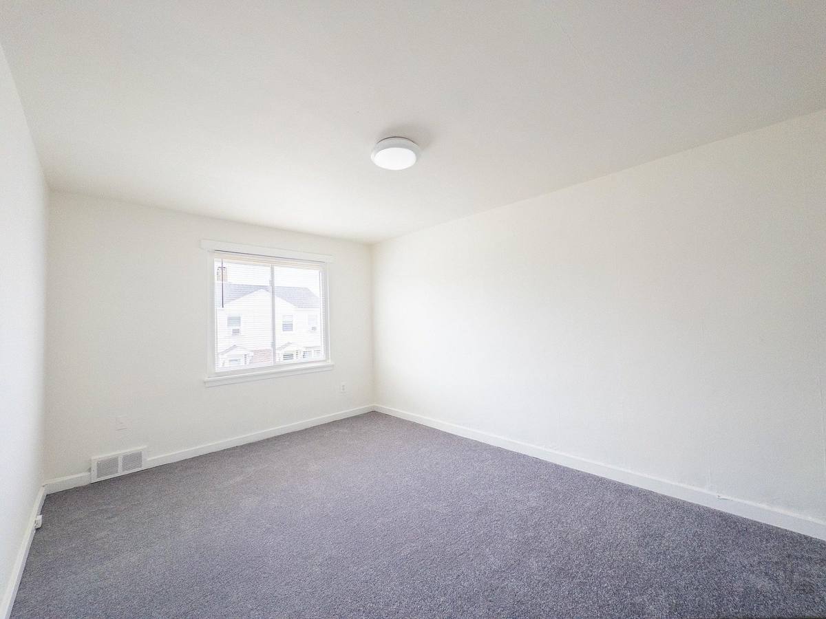 Townhouse for rent at Cedar Knoll, 221 Berkley Rd, Paulsboro, NJ 08066