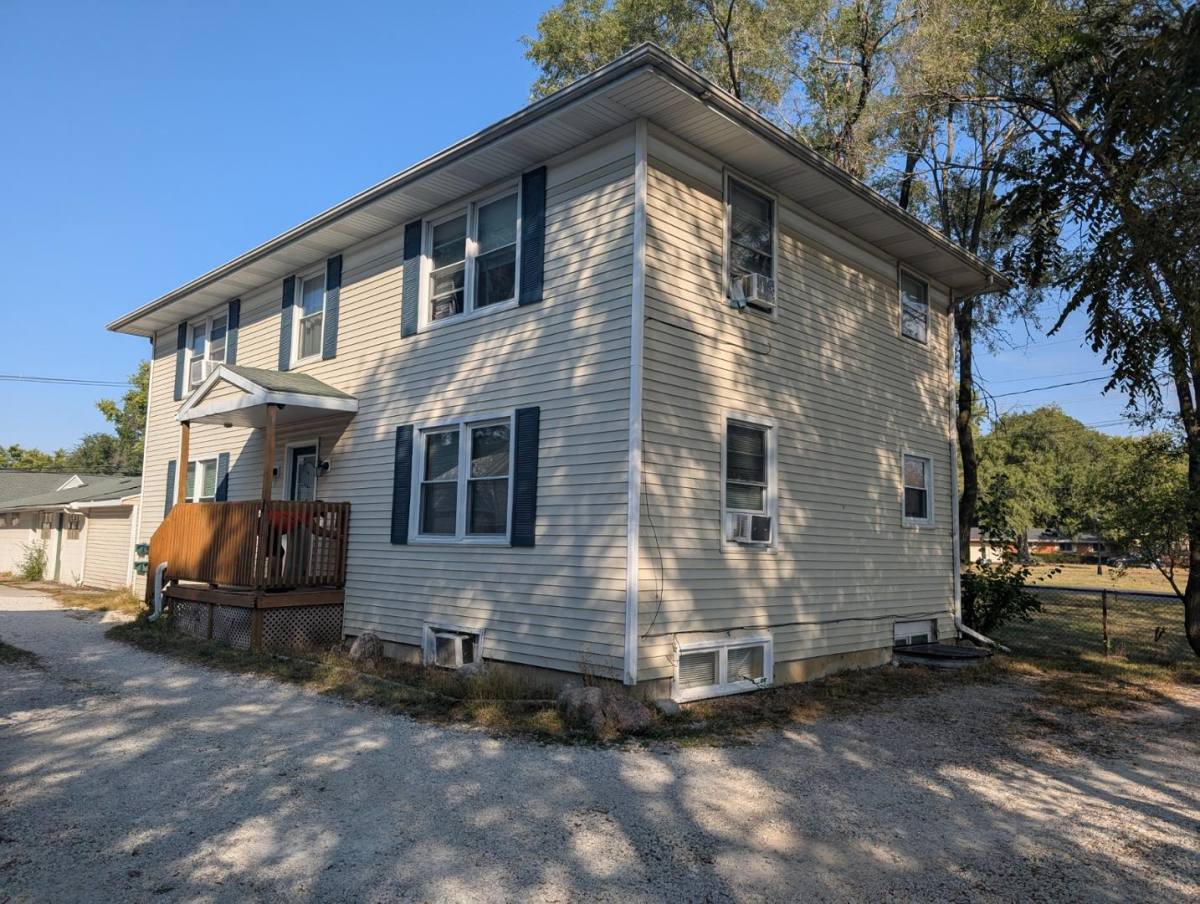 Apartment for rent at 422 N Sheldon St, Rantoul, IL 61866
