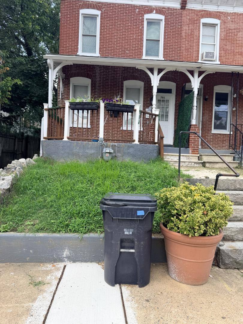 Townhouse for rent at 701 N Jackson St #1, Wilmington, DE 19805