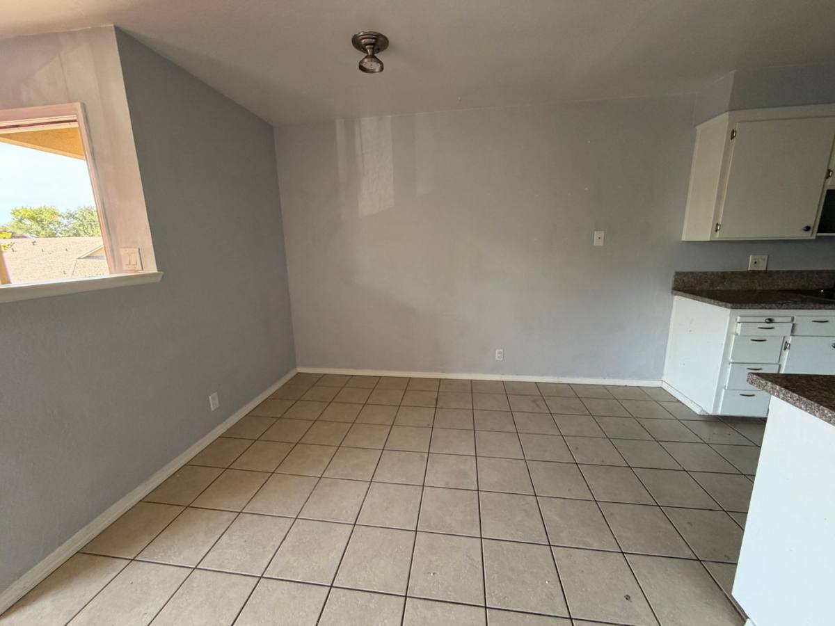 Apartment for rent at 7905 Leona Way, Roseville, CA 95661
