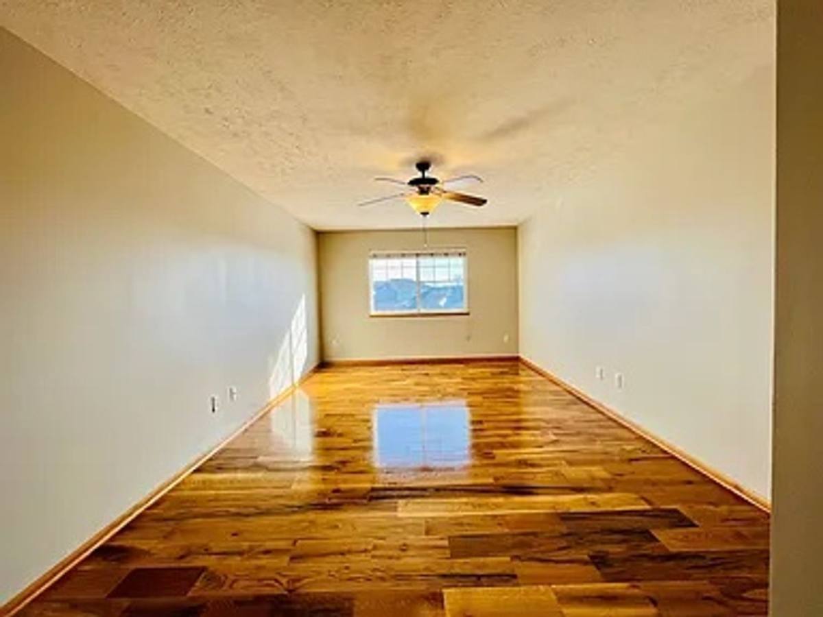 Townhouse for rent at 1806 N 177th St, Omaha, NE 68118