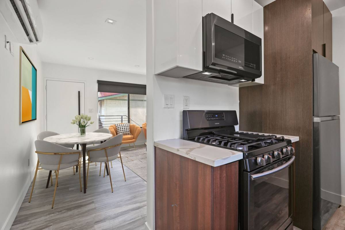Apartment for rent at 2814 Sichel St, Los Angeles, CA 90031