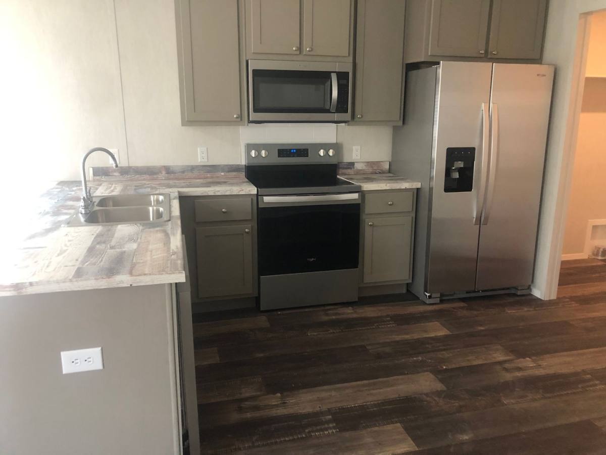 House for rent at 453 W Juniper Ave, Defuniak Springs, FL 32433