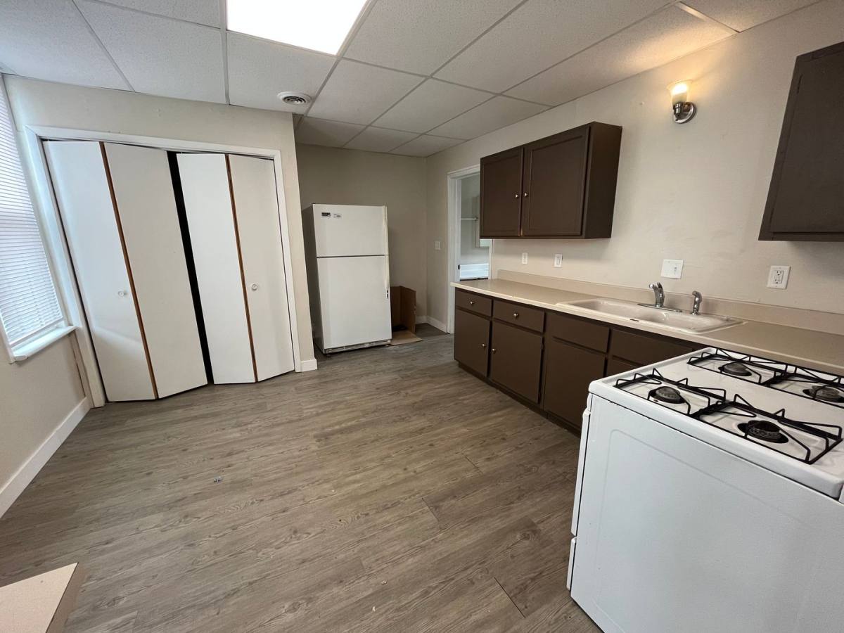 Townhouse for rent at 1122 16th Ave, Moline, IL 61265