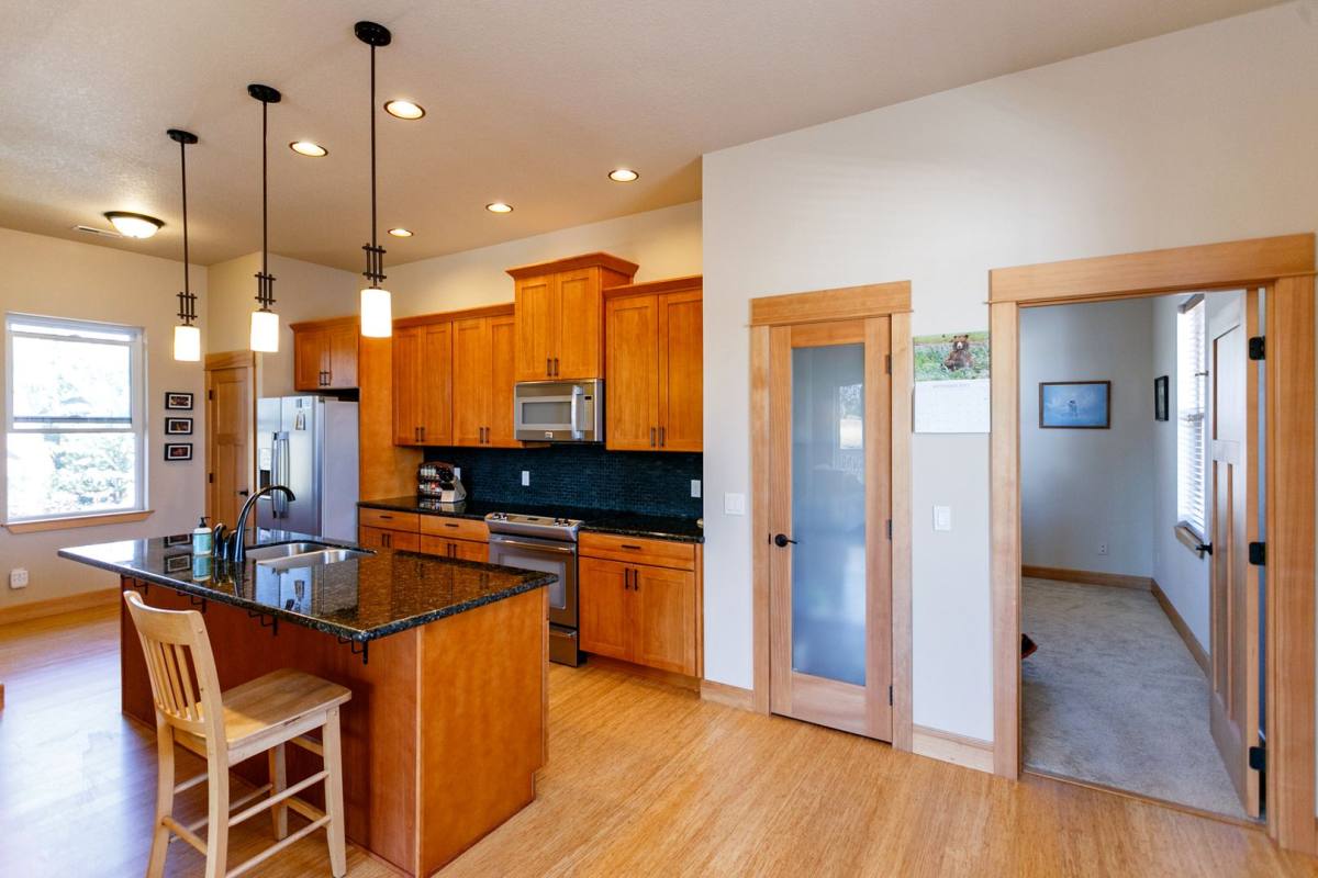 House for rent at 675 Larch Court, Hood River, OR 97031