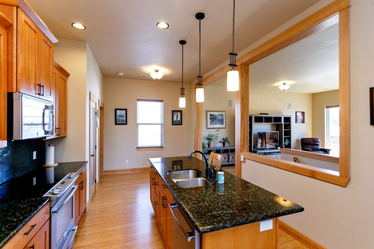 House for rent at 675 Larch Court, Hood River, OR 97031