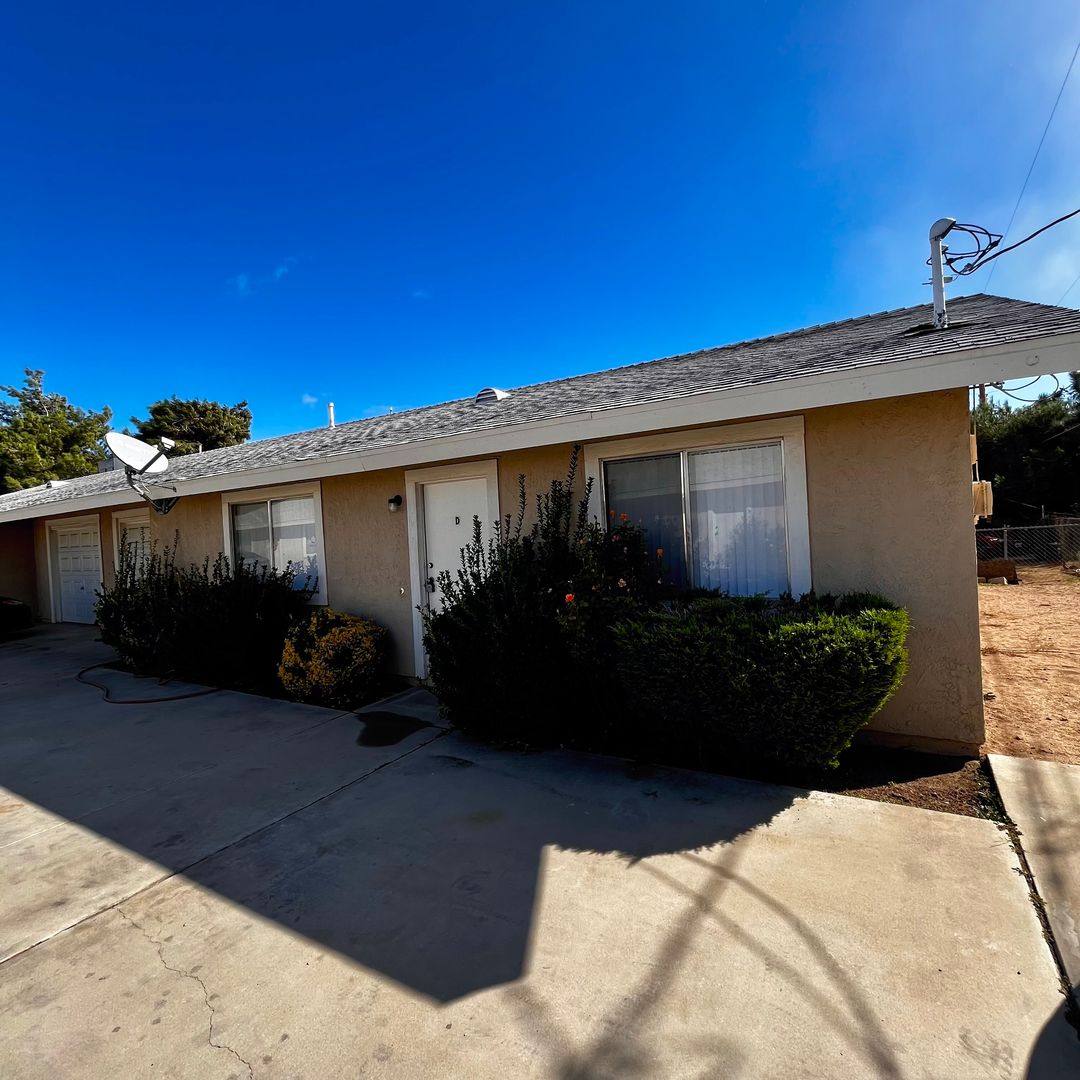 Apartment for rent at 14015 Spruce St, Hesperia, CA 92345