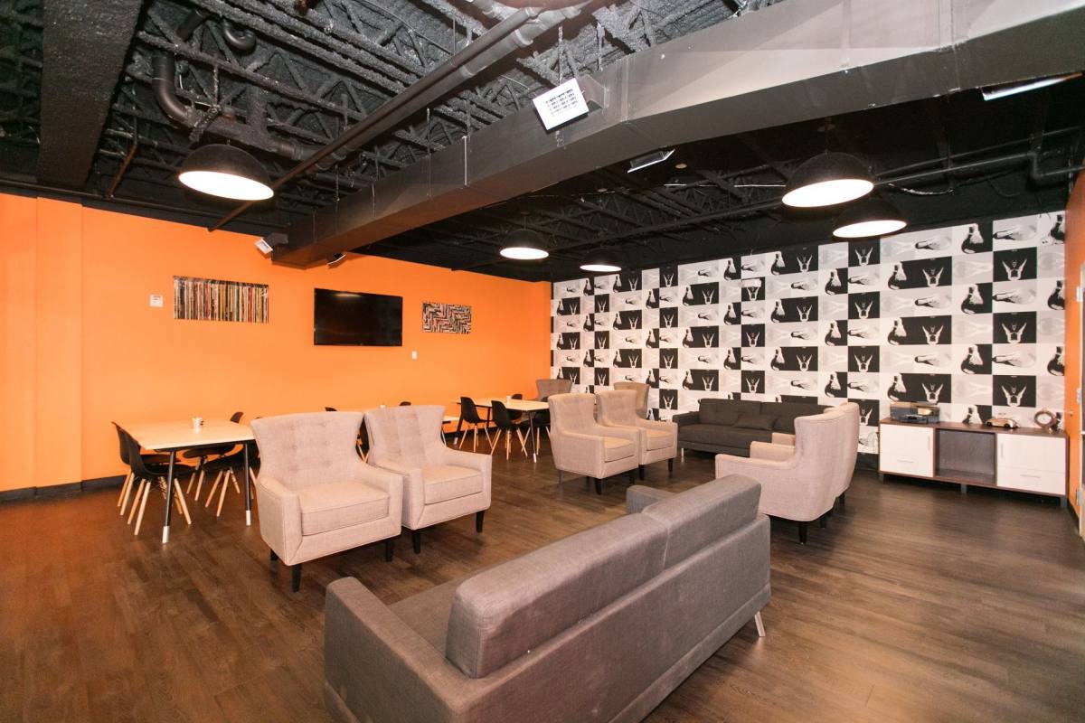 Apartment for rent at 501 W Franklin St, Baltimore, MD 21201